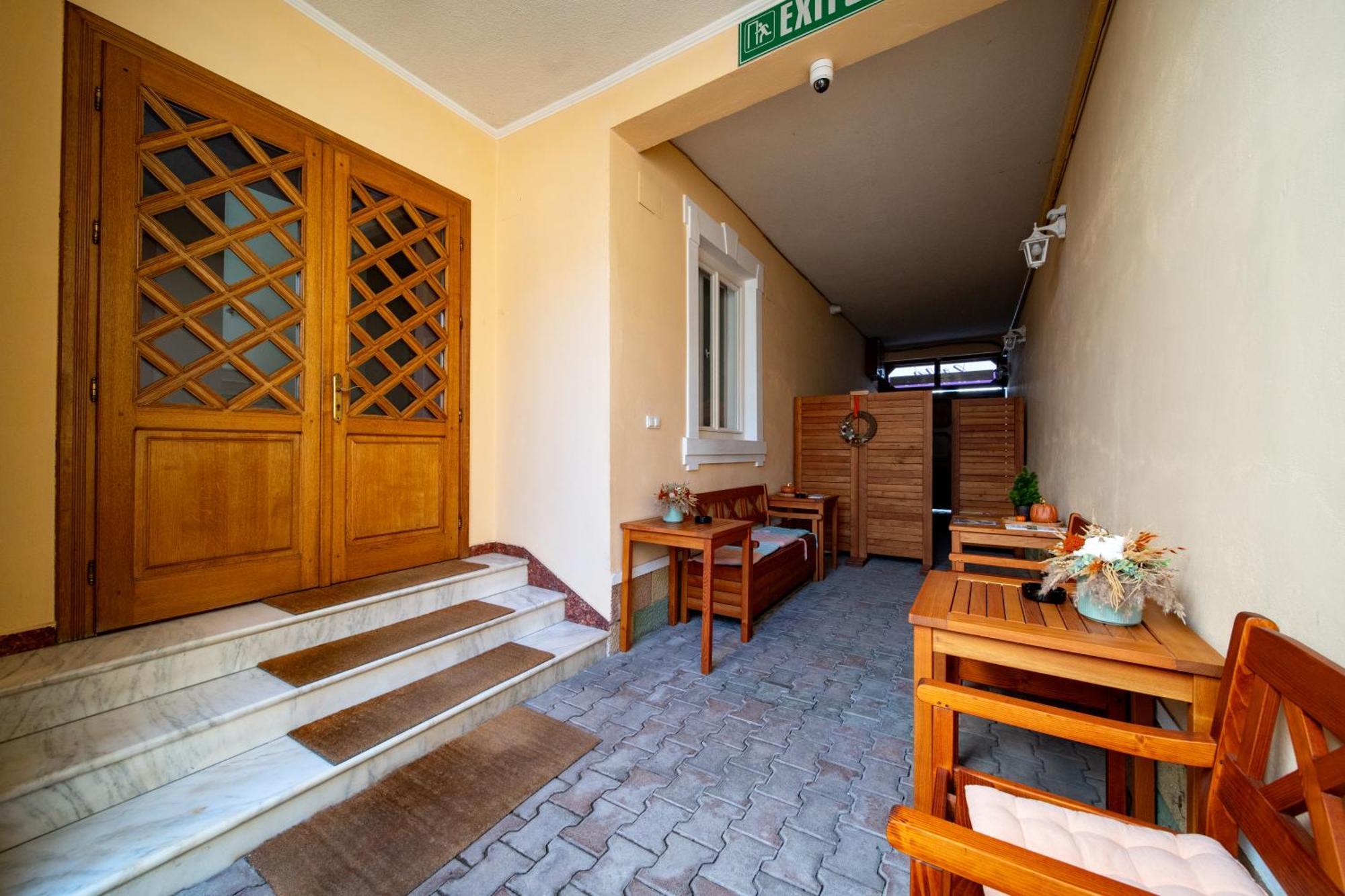 Hotel Lilla Panzio Odorheiu Secuiesc Exteriér fotografie