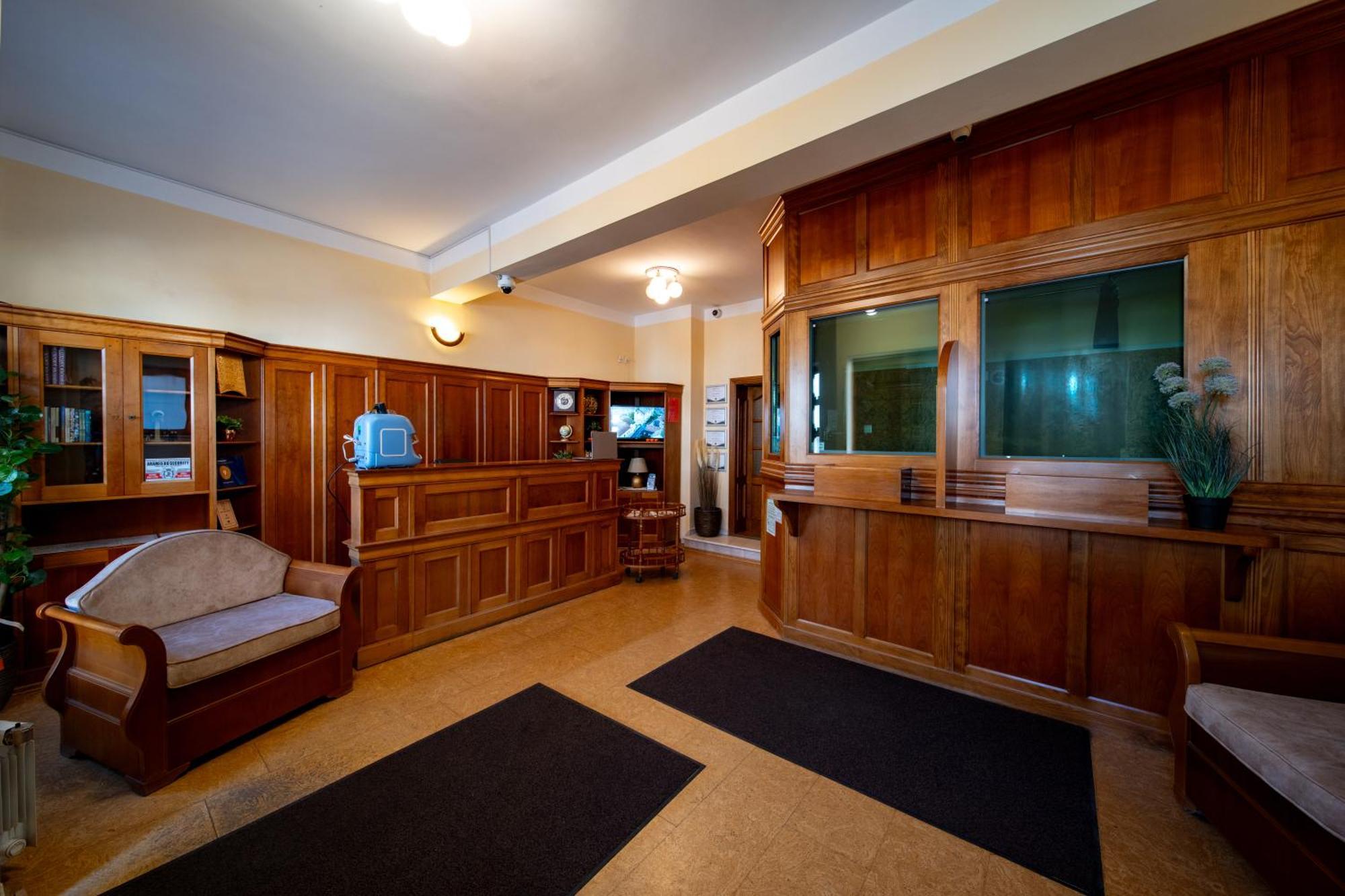 Hotel Lilla Panzio Odorheiu Secuiesc Exteriér fotografie