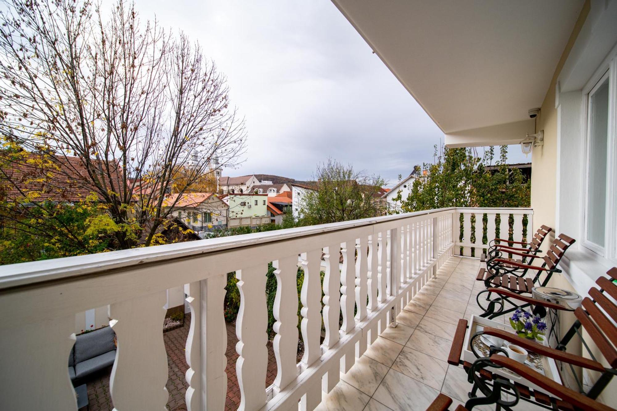 Hotel Lilla Panzio Odorheiu Secuiesc Exteriér fotografie