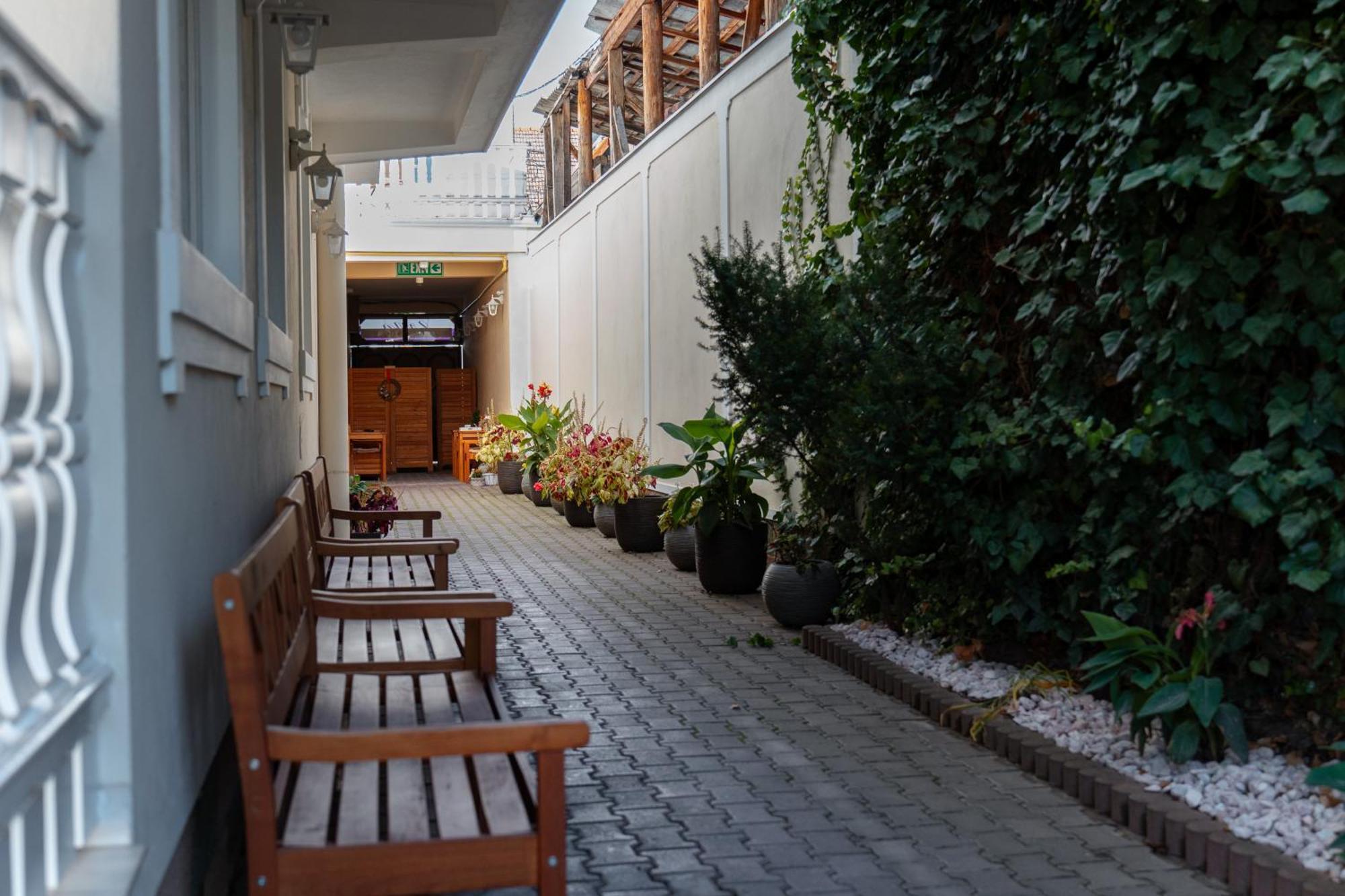 Hotel Lilla Panzio Odorheiu Secuiesc Exteriér fotografie