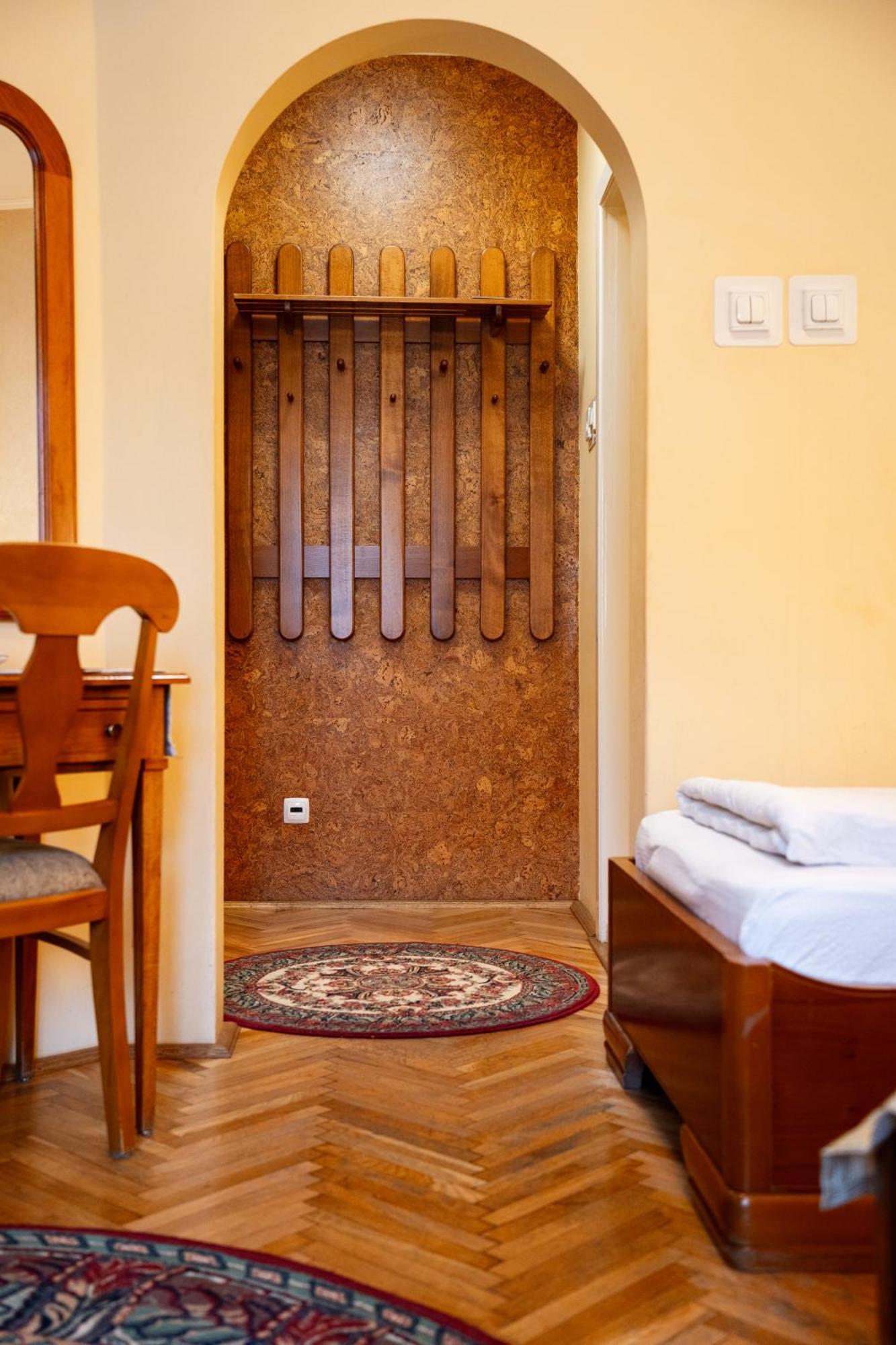 Hotel Lilla Panzio Odorheiu Secuiesc Exteriér fotografie