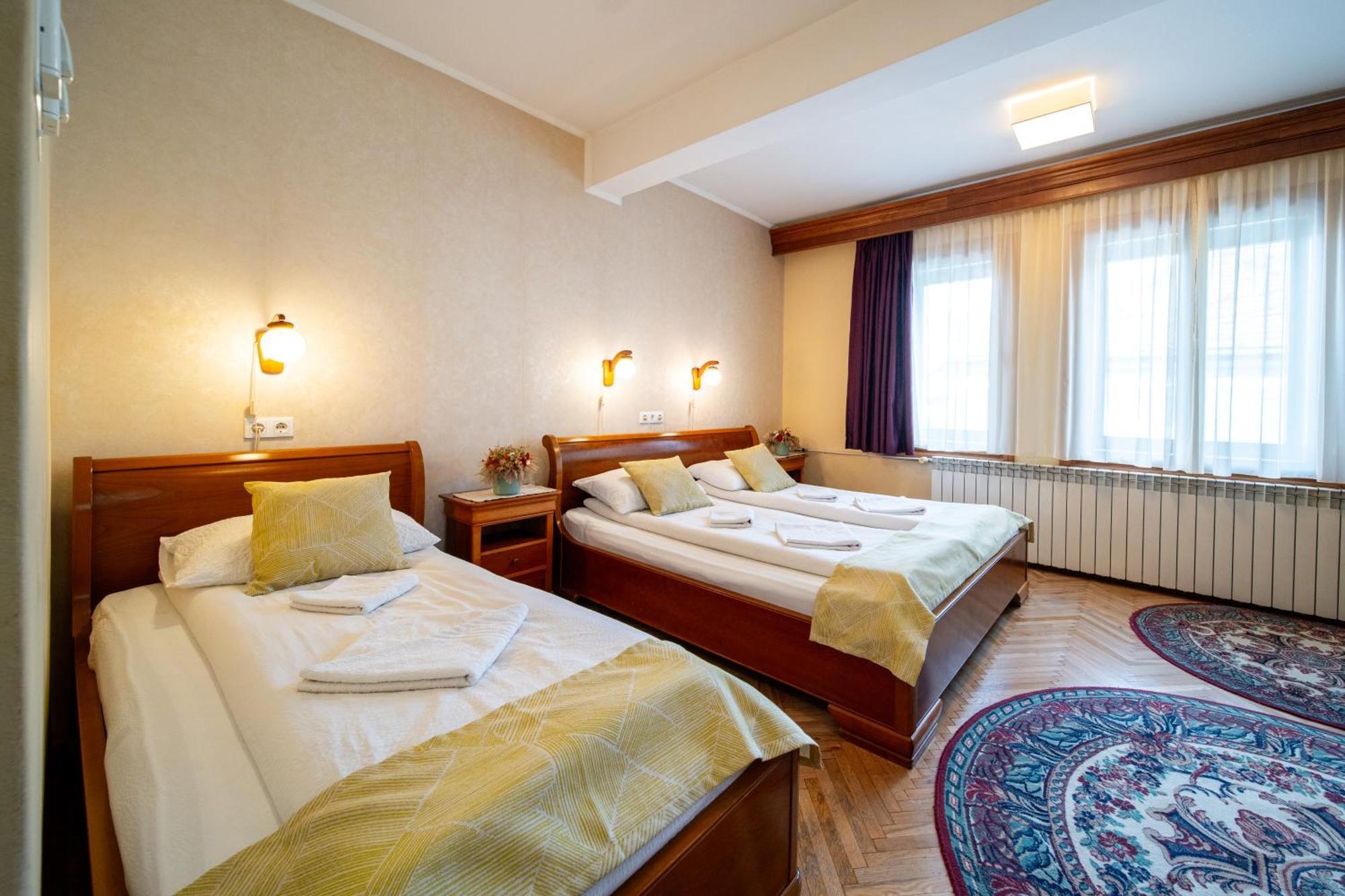 Hotel Lilla Panzio Odorheiu Secuiesc Exteriér fotografie